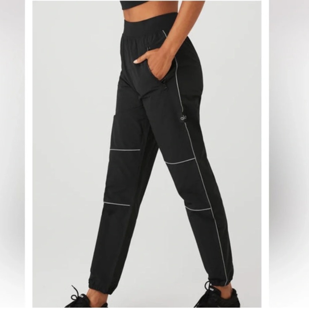 alo torrent track sweatpants joggers black medium nylon cotton